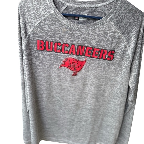 Team Apparel Tampa Bay Buccaneers Pullover LS Shirt - Picture 2 of 5